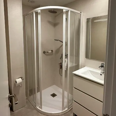 El Faro De La Barquera * סן ויסנטה דה לה ברקרה