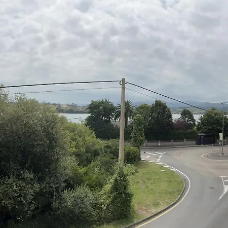 El Faro De La Barquera סן ויסנטה דה לה ברקרה